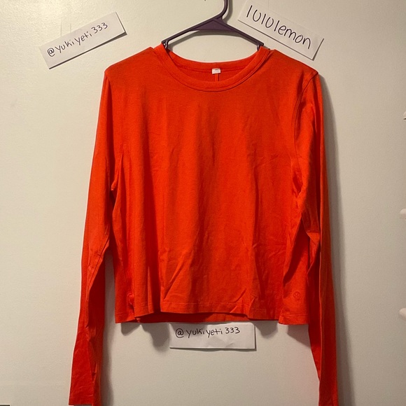 lululemon athletica Tops - NWOT lululemon classic fit cotton t shirt size 8